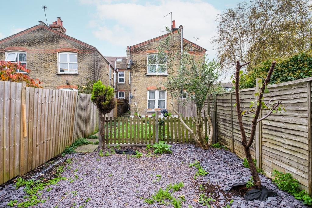 190 dames road 4