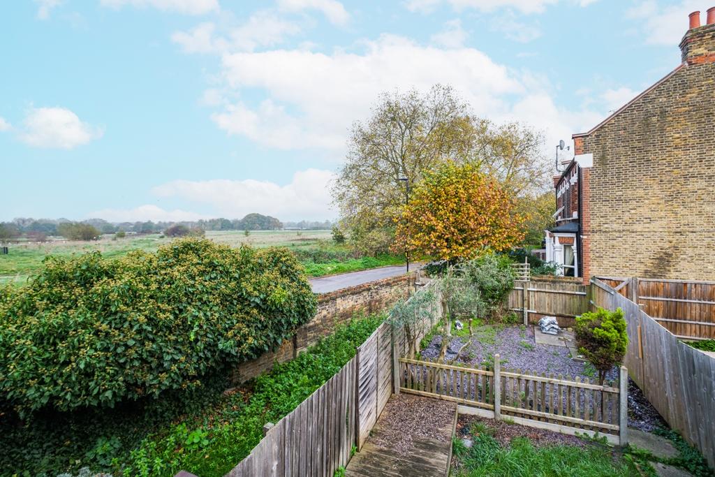 190 dames road 7