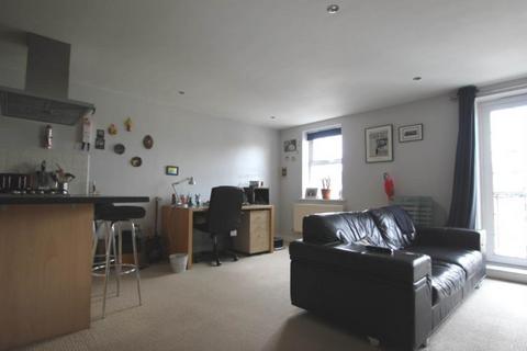 2 bedroom flat for sale, Alexandra Road, Southend On Sea