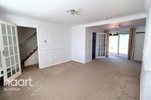 3 bedroom semi-detached house to rent, SLOUGH,