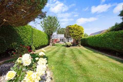 3 bedroom bungalow for sale, Watchouse Road, Galleywood