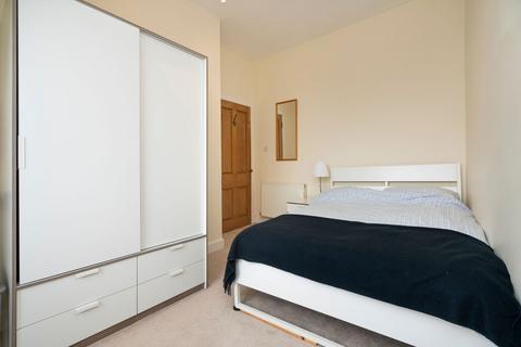 2 bedroom flat for sale, 13/11 Marchmont Crescent, Marchmont, Edinburgh, EH9 1HL