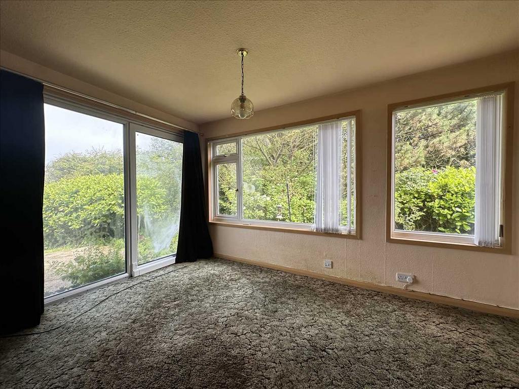 Dining Area (off the