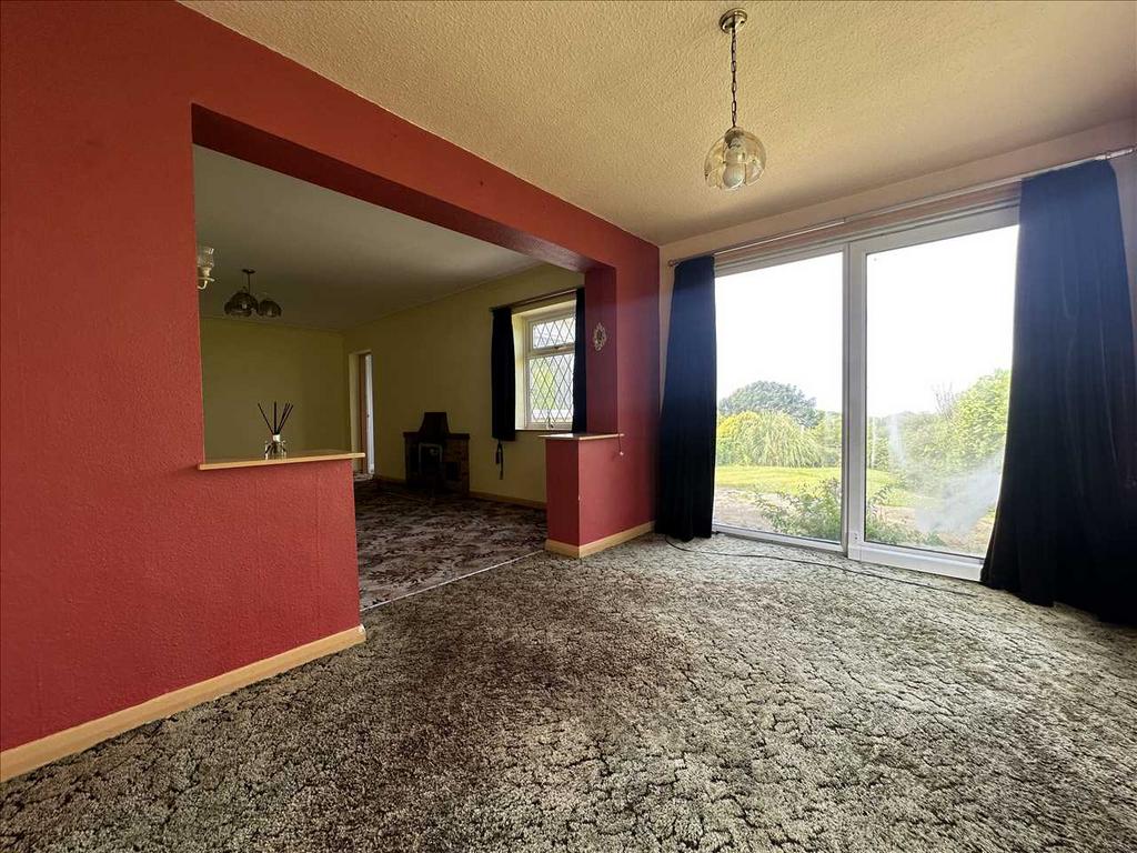Dining Area (off the
