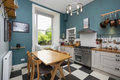 126 Viewforth, Edinburgh, EH10 4LN