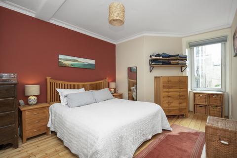 126 Viewforth, Edinburgh, EH10 4LN
