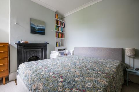 72 Carson Road, London, SE21 8HU