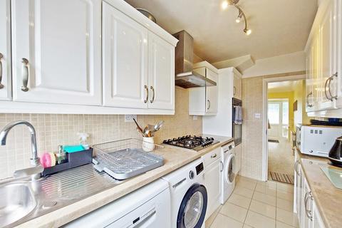 251 Rayners Lane, Harrow, HA2 9TU