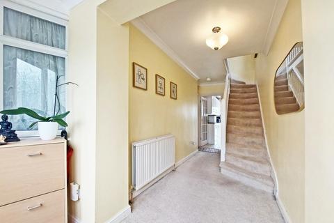 251 Rayners Lane, Harrow, HA2 9TU