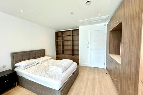 Studio to rent, Frampton Street NW8