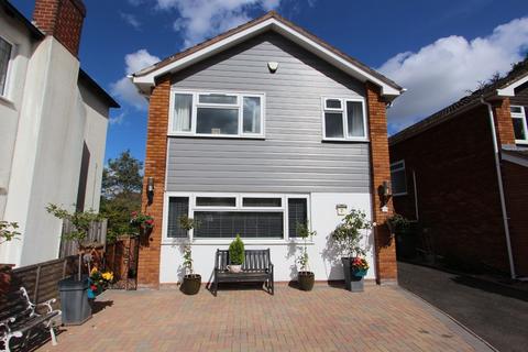 undefined, Richmond Avenue, Finchfield, Wolverhampton, WV3
