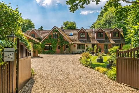 4 bedroom detached house for sale, Shamblehurst Lane North, SO32