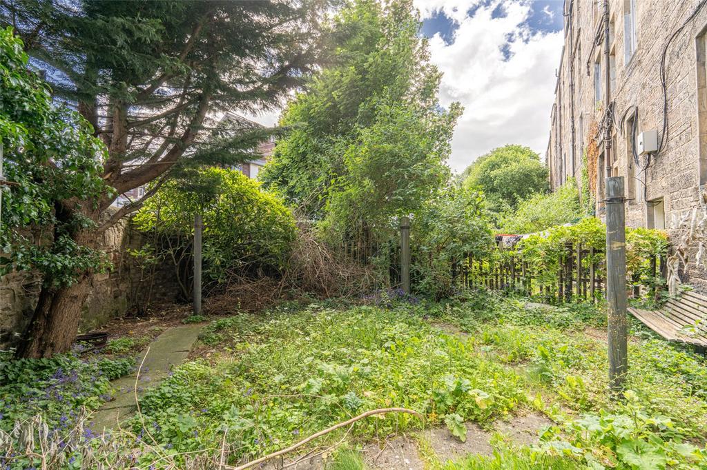 Shared Rear Garden