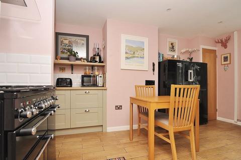 19 Albert Road, Saltash, PL12 4EB