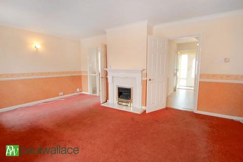 3 bedroom semi-detached house for sale, Elm Drive, Cheshunt