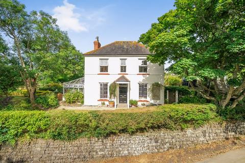 5 bedroom character property for sale, Mullion, Helston - Family Home