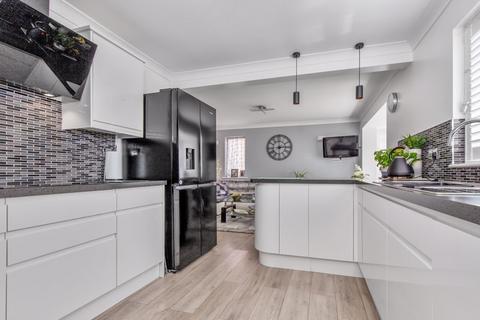 undefined, First Avenue, Southbourne