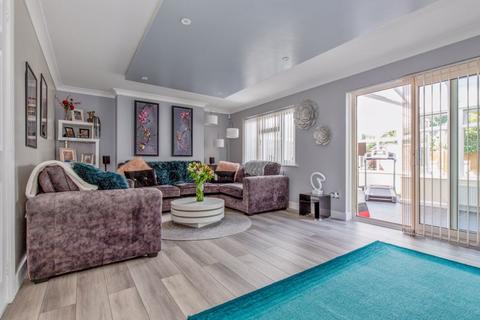 undefined, First Avenue, Southbourne
