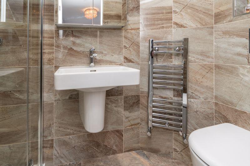 Bedroom 1 en suite