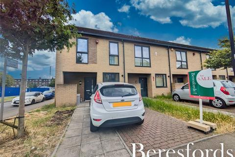 3 bedroom end of terrace house for sale, Bridgwater Road, Romford, RM3