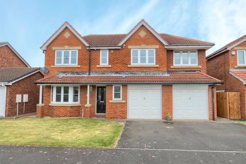5 bedroom detached house for sale, Sheerness Way, Redcar