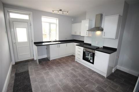 3 bedroom terraced house to rent, High Street, Swallownest, Sheffield, S26 4TT