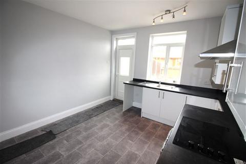 3 bedroom terraced house to rent, High Street, Swallownest, Sheffield, S26 4TT