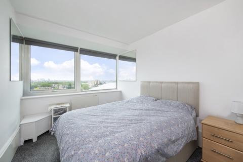 2 bedroom flat for sale, Aragon Tower, George Beard Road, London, SE8