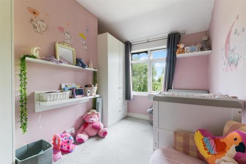 164 Gander Green Lane, Sutton, SM1 2HG