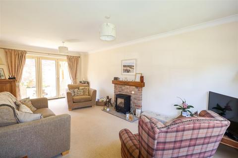 3 bedroom detached house for sale, Farefield Close, Dalton