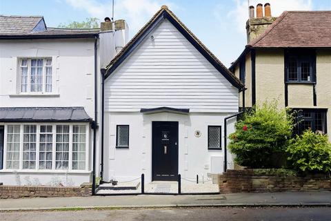 1 bedroom end of terrace house for sale, Crown Street, Harrow