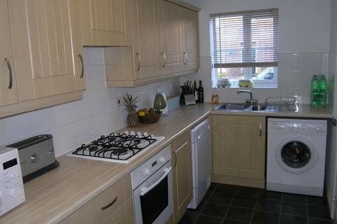 2 bedroom semi-detached house to rent, Saxon Gate