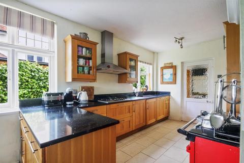 4 bedroom detached house for sale, Croft Road, Evesham