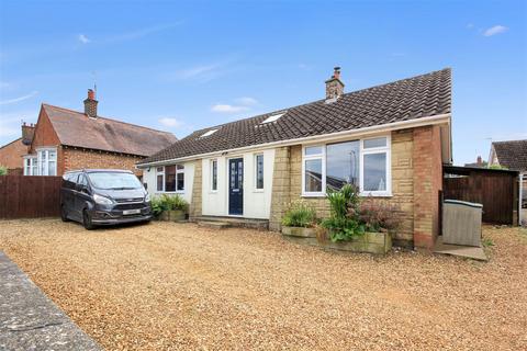 3 bedroom detached bungalow for sale, Birchall Road, Rushden NN10