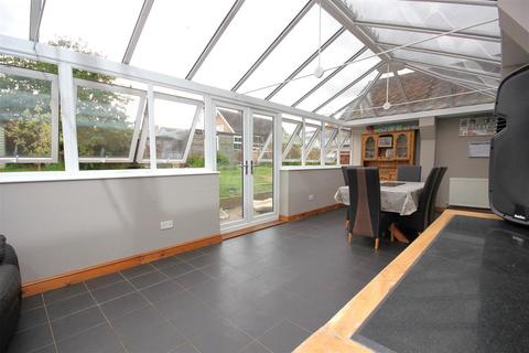 6 Birchall Road, Rushden, NN10 9RQ
