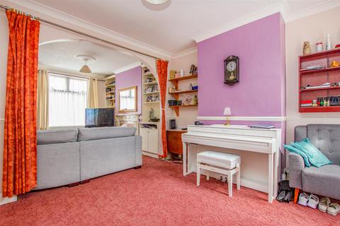 3 bedroom terraced house for sale, Boddington Road, Kettering NN15