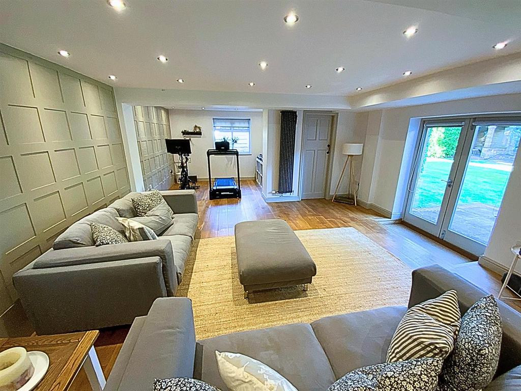 Games/party room