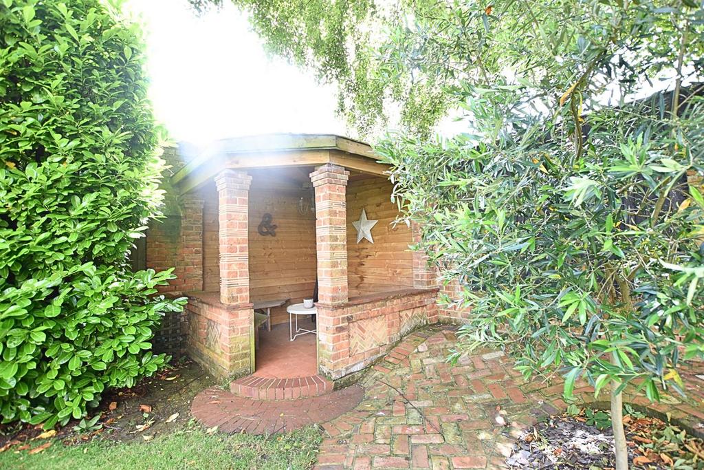 Brick sun loggia