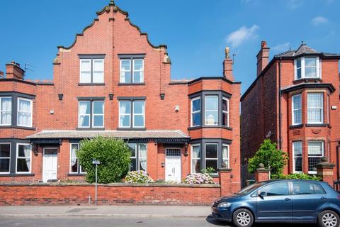 5 bedroom semi-detached house for sale, The Avenue, Leigh