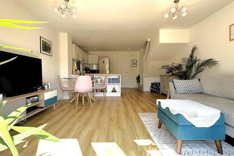 17 Breedon Way, Birmingham, B30 3AT
