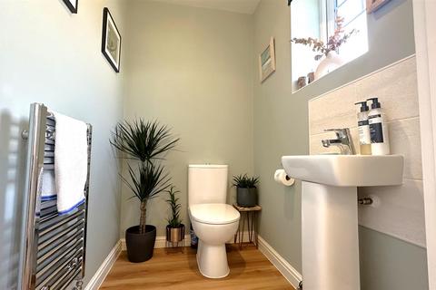 17 Breedon Way, Birmingham, B30 3AT