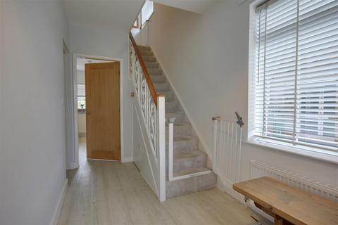 9 Mill Rise, Swanland, North Ferriby, HU14 3PN