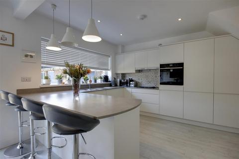 9 Mill Rise, Swanland, North Ferriby, HU14 3PN