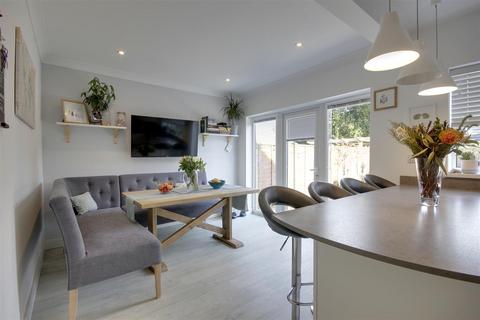 9 Mill Rise, Swanland, North Ferriby, HU14 3PN