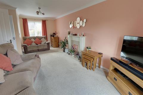 5 bedroom detached house for sale, Greenways, Gloucester