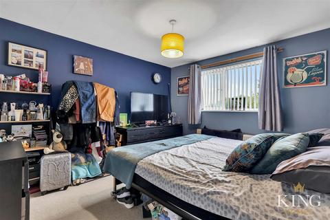 8 Brickyard Lane, Studley, B80 7EE