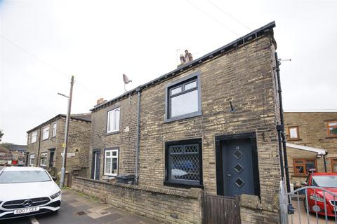 2 bedroom terraced house to rent, Towngate, Northowram, Halifax