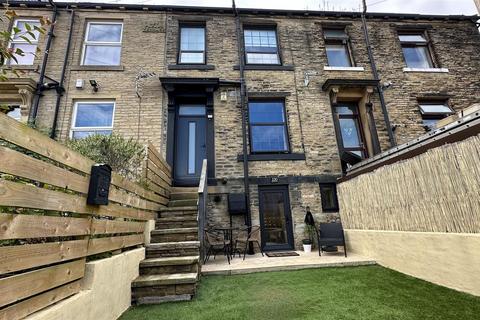 1 bedroom terraced house for sale, Highfield Road, Idle, Bradford