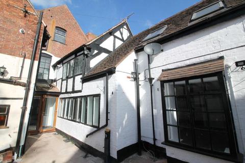 3 bedroom maisonette to rent, Flat 1, The Gallery, 13 Market Place, Shifnal