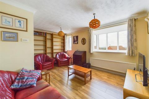 4 Muston Close, Nottingham, NG3 3ES